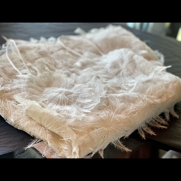 Boho Faux Feather Appliqué Luma Innocence Lux Embroidered Mini In Cut Detailing - Picture 7 of 9